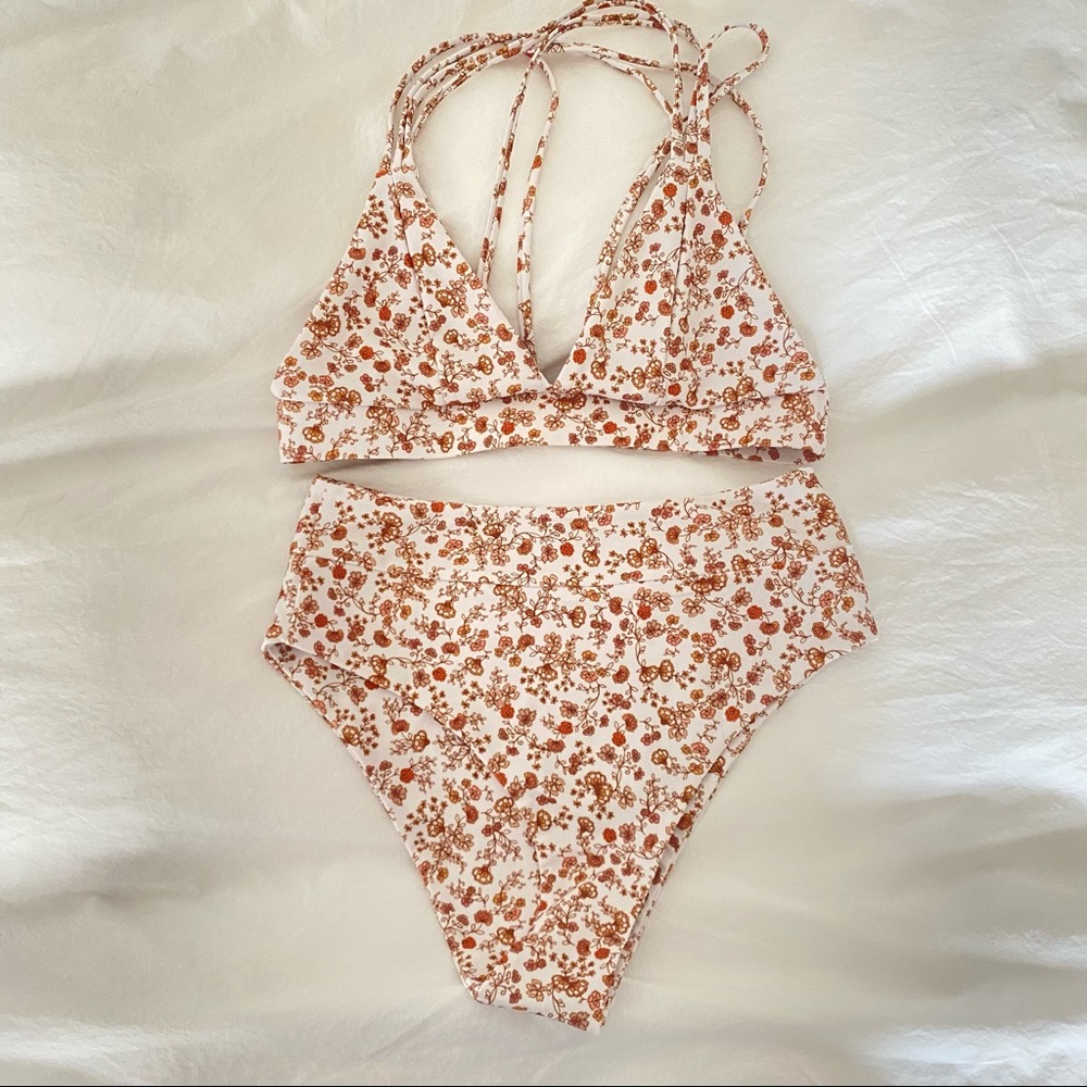 Kulani Kinis Running Flower Set Medium